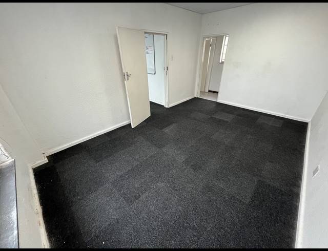 73M² OFFICE TO LET IN PAARDEN EILAND